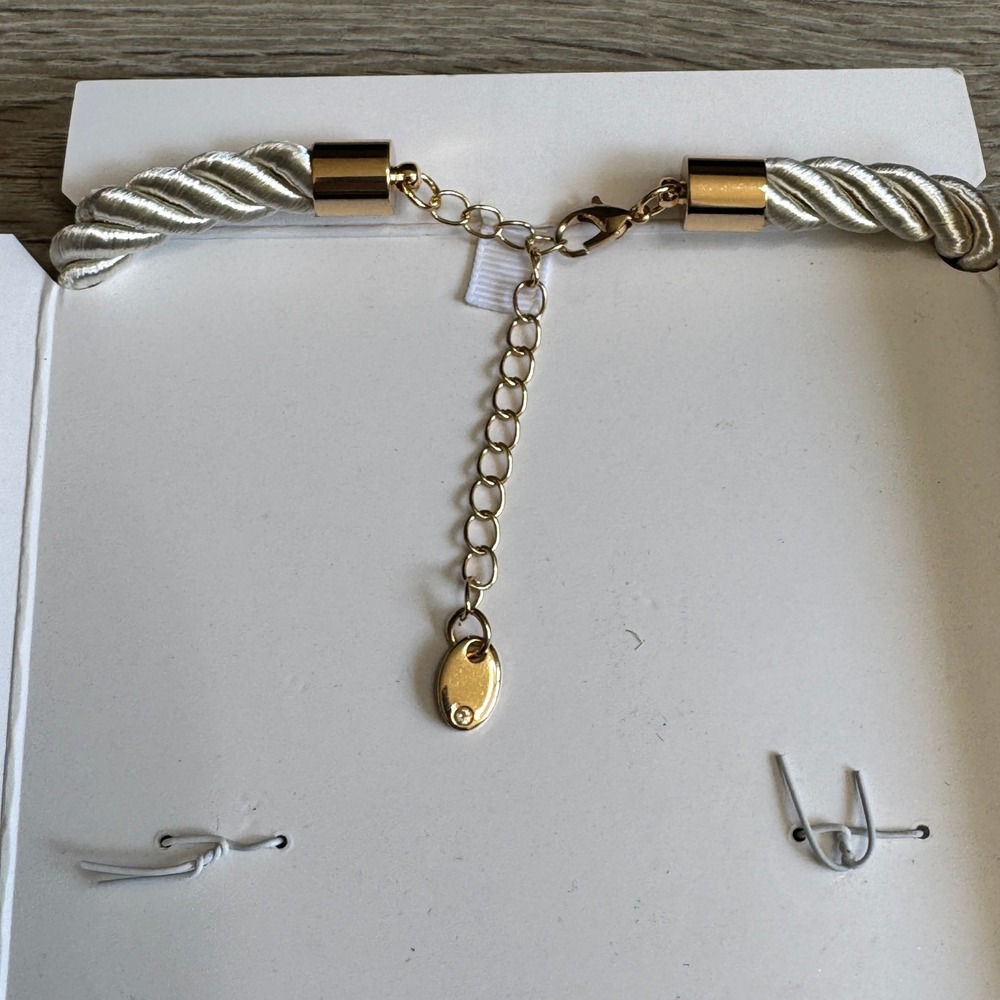 Piper K Gold Nautilus Shell Statement Necklace Champagne Twisted Cord 16+3 Inch - Picture 3 of 6